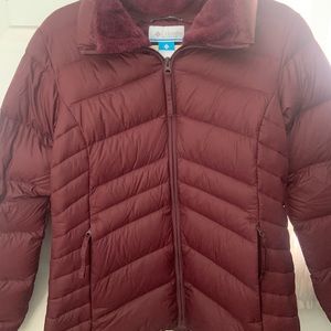 Brand new, never worn Columbia puffer jacket with heat maintaining liner.